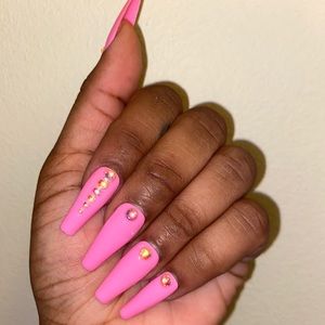 Hot pink press on nails